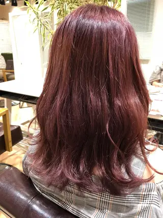 カラー 伊東 彩花のヘアスタイル