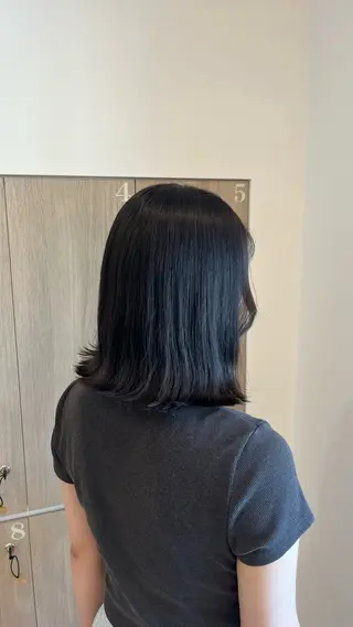 カラー ルプラボウ 鈴木 莉菜のヘアスタイル