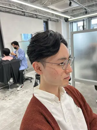 ショート カラー メンズ 関西センターパート メンズモデル募集のヘアスタイル