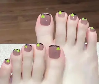 ネイル MoonNail ユリ🌸のネイルデザイン