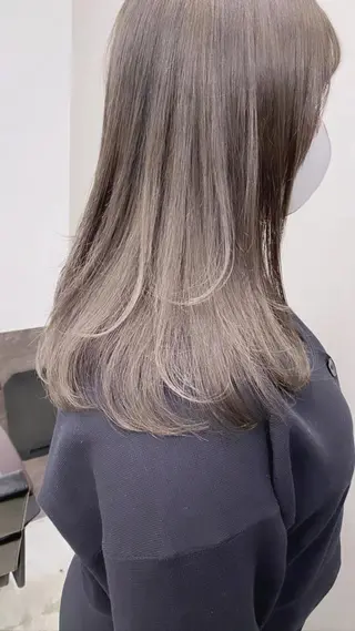 カラー セミロング ♡韓国ヘア♡ ブリーチ✨ハイトーンのヘアスタイル