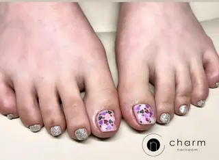 ネイル ネイルルーム チャームのネイルデザイン