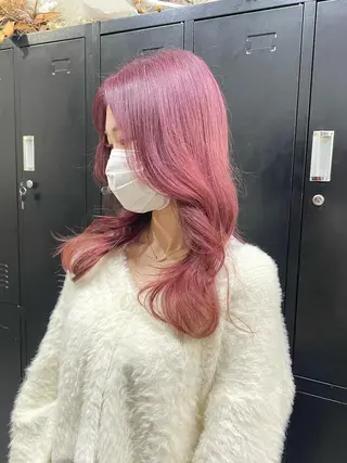 ミディアム カラー パーマ ヘアアレンジ メンズ キッズ ネイル マツエク・マツパ アイブロウ 切りっぱなしヘアボブ ミディアムヘアRYOのヘアスタイル