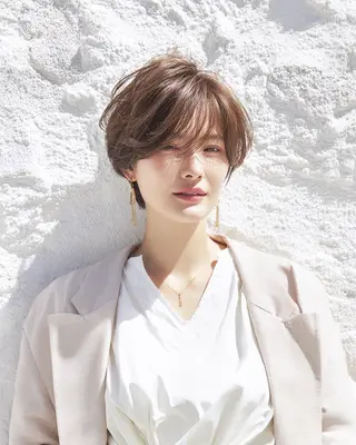 ショート カラー ヘアカラー ファクトリーのヘアスタイル