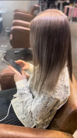 カラー 奥田 星来のヘアスタイル