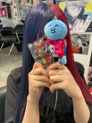 セミロング カラー インナーカラー 推し ブリーチ 髪質改善のヘアスタイル