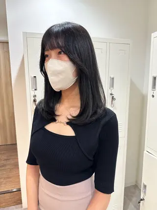 ロング 白髪ぼかしハイライト レイヤー川口 元気のヘアスタイル