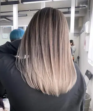 カラー 草島 友樹のヘアスタイル