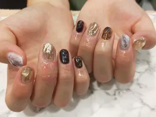 ネイル はばすみれ🎀ﾈｲﾙ 光ﾌｪｲｼｬﾙ ﾍｱのネイルデザイン