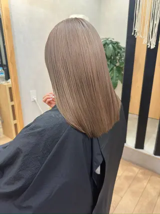 ミディアム カラー broocH 清水 駿【デザインカラー】のヘアスタイル