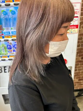 ミディアム カラー 久木原 ゆりのヘアスタイル