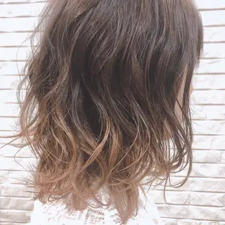 ミディアム 伊藤 さやかのヘアスタイル