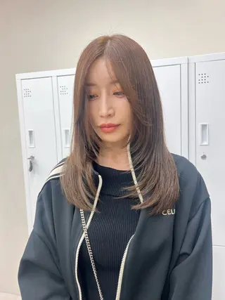 カラー aya / ニュアンスカラーのヘアスタイル