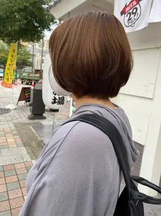 ショート カラー ブリーチカラー 美髪矯正takaraのヘアスタイル