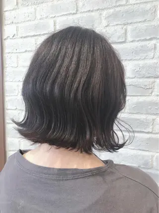 ミディアム カラー 関 彩花のヘアスタイル