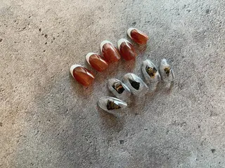 ショート カラー ネイル マツエク・マツパ illum hicariのネイルデザイン