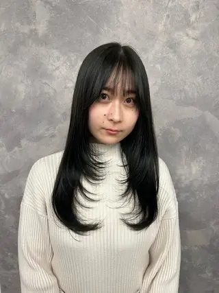 ロング カラー 暖色カラー🪷 オタク美容師🎶のヘアスタイル