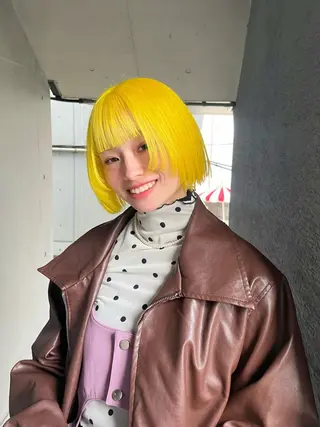 カラー ミルクティーベージュ ブリーチ🖤サヤカのヘアスタイル