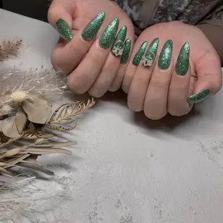 ネイル 兼田 朋子のネイルデザイン