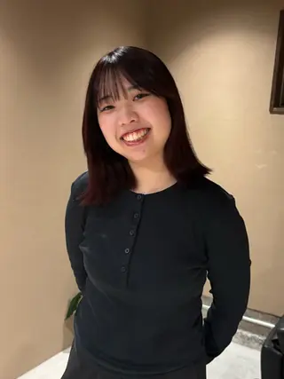 ミディアム 中津/トレンドカラー /美馬本紅亜のヘアスタイル