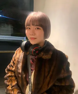 ミディアム カラー スパイラルパーマ 🌐hina⭐️のヘアスタイル
