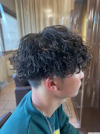 ミディアム パーマ メンズ メンズカットパーマ ✂️ JOYAのヘアスタイル