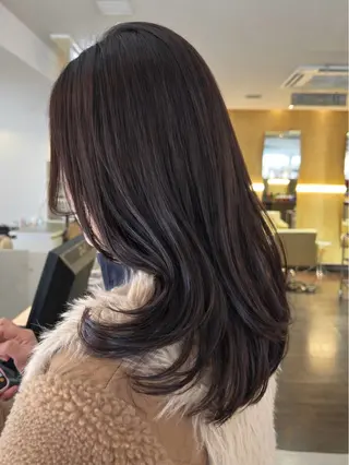 セミロング izumi 【カラー/髪質改善】のヘアスタイル