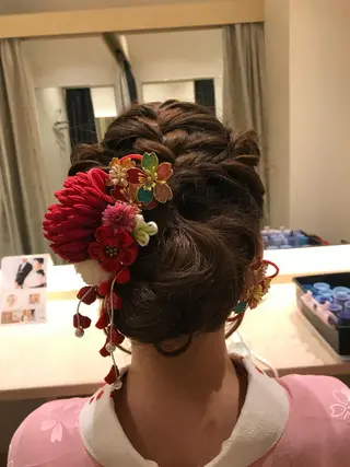 セミロング ヘアアレンジ The Best Beauty受付担当のエステ・リラクイメージ
