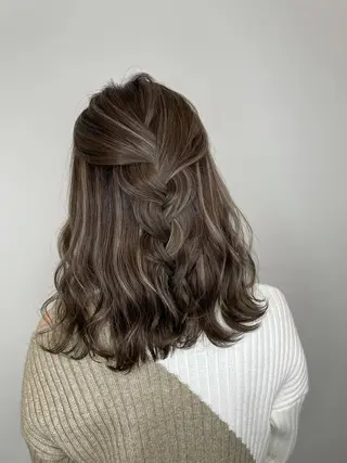ミディアム 手島 カミラのヘアスタイル