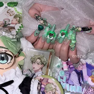 ネイル toyvenail 🖤enaのネイルデザイン