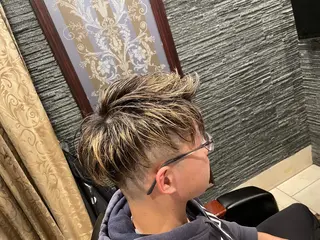 ミディアム 中越 仁一郎のヘアスタイル