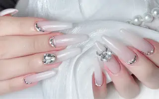 ネイル M🌷nail 長さだし専門店のネイルデザイン