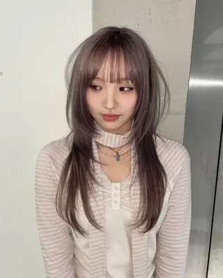 ロング りね🪐名古屋 /レイヤーカットのヘアスタイル