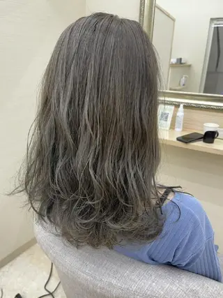 カラー . NANAのヘアスタイル