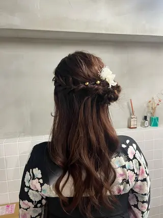 anon Loemのヘアスタイル