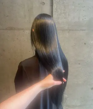 ロング 山崎 愛莉のヘアスタイル