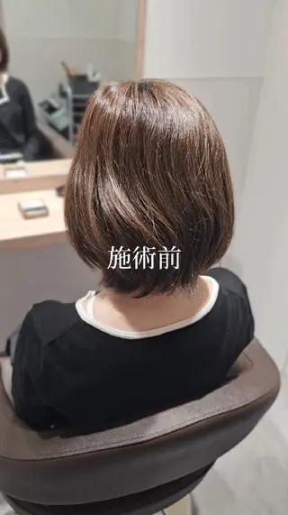 ショート 縮毛矯正をしている人 のためのカラーのヘアスタイル