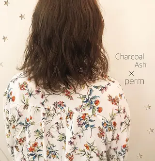 ミディアム パーマ 市川 千夏のヘアスタイル