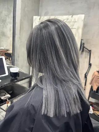 ミディアム カラー apollo yokohama所属・レイヤーカット/ ハイトーン/ミノリのヘアスタイル