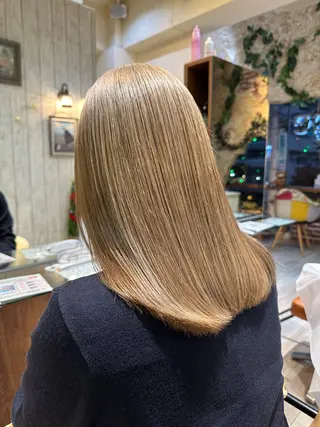 セミロング 美髪改善・ブリーチ tadasuke⭐️のヘアスタイル