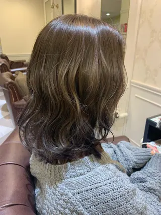 ショート カラー 粟田 めぐみのヘアスタイル