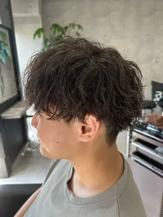 ショート パーマ メンズ ユウ🪄 パーマ指名No1のヘアスタイル