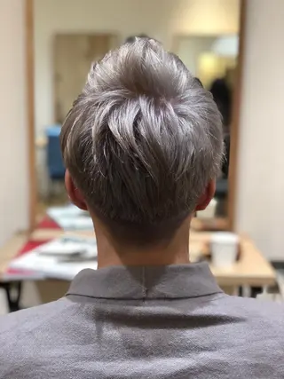 ショート カラー パーマ ヘアアレンジ メンズ ❤️可愛いハイトーン を造る❤️AKIRAのヘアスタイル