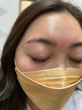 アイブロウ 吉野 瑳桜のヘアスタイル