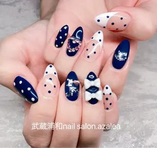 ネイル R inのネイルデザイン