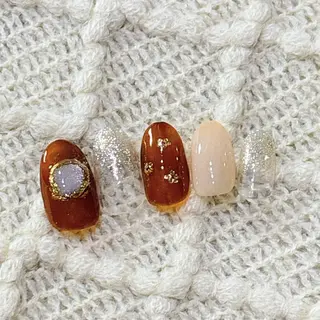 ネイル Reline まつげ、ネイルのマツエク・マツパデザイン