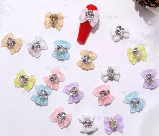 ネイル はぴねす所属・横浜 美夢のネイルデザイン