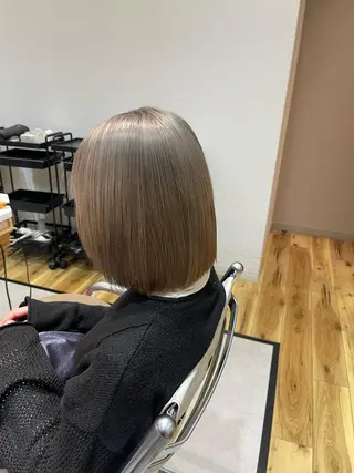 ミディアム 碇山 楓己のヘアスタイル