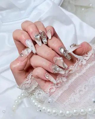 ネイル Lee Nailsのネイルデザイン