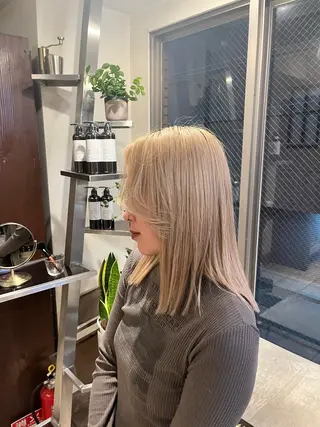 セミロング カラー 逢坂 智也のヘアスタイル